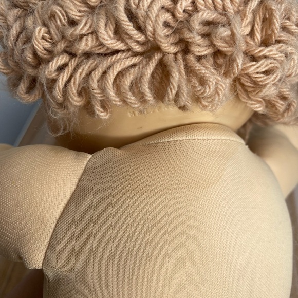 Cabbage Patch Kids Vintage 1978 - 1982 16" Doll Blonde Hair Blue Eyes Curly Hair - Picture 7 of 9